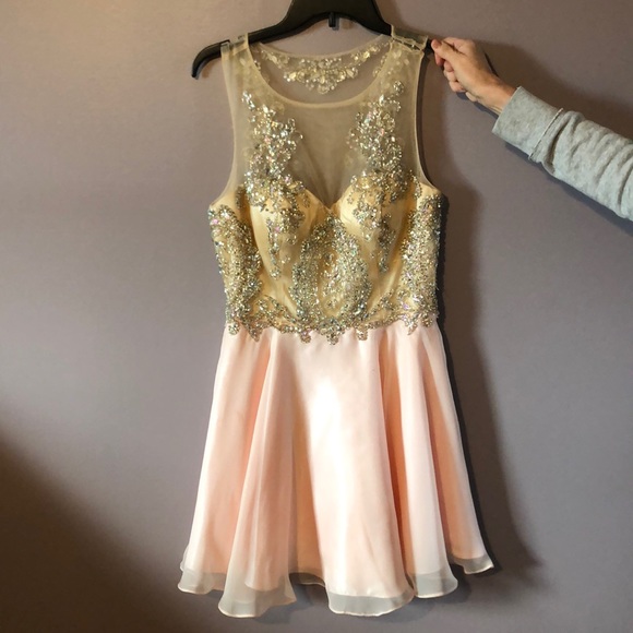 Homecoming dresses - Picture 1 of 8